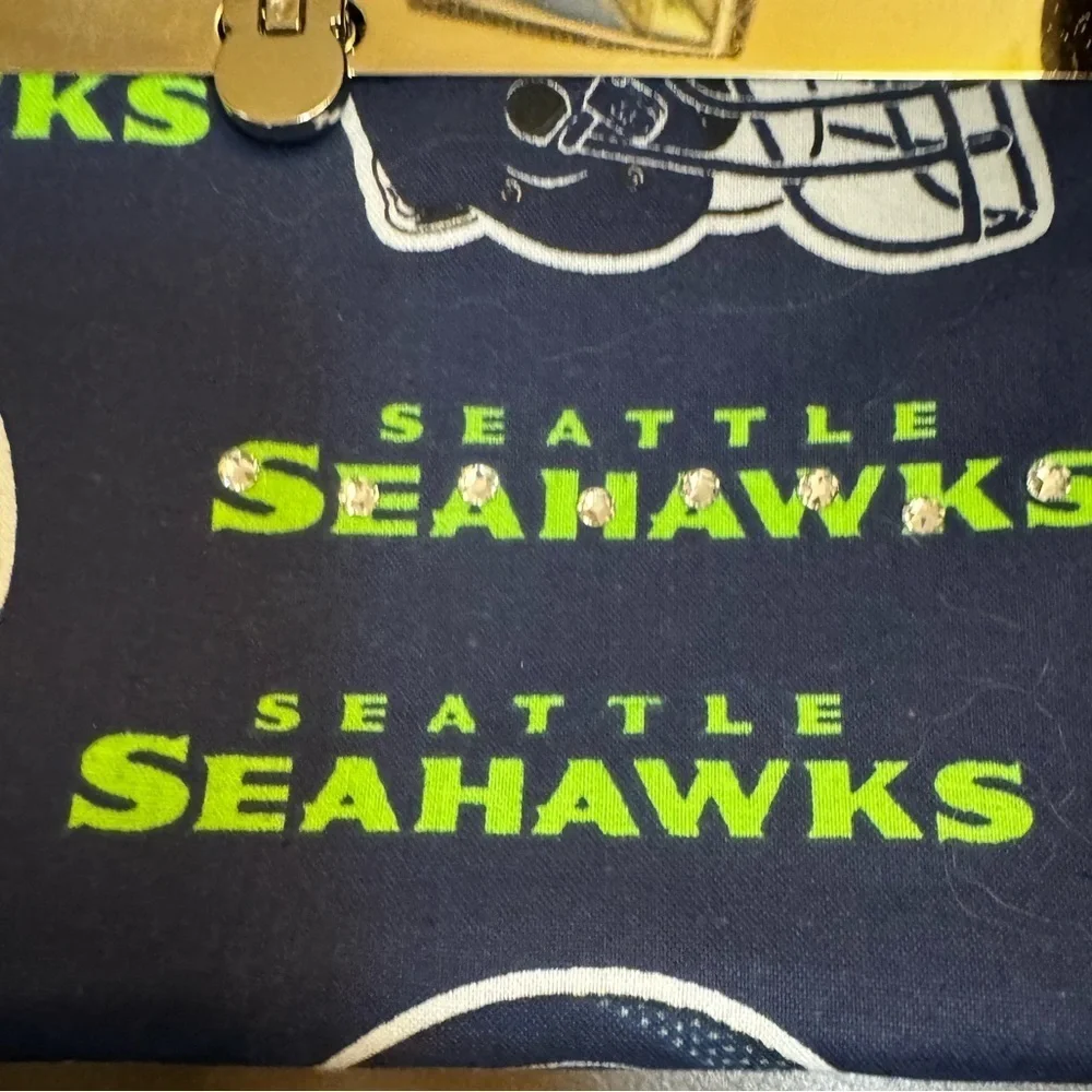 SEATTLE SEAHAWKS Bifold rhinestone accent wallet purse bag 12's Clutch NWOT